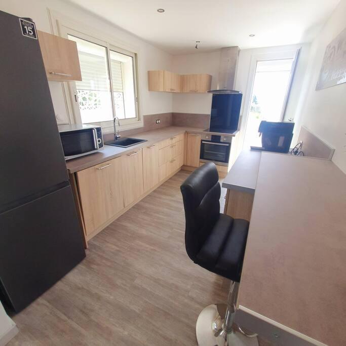 Joli Haut De Villa 3 Chambres Climatise Avec Jacuzzi Marignane Dış mekan fotoğraf