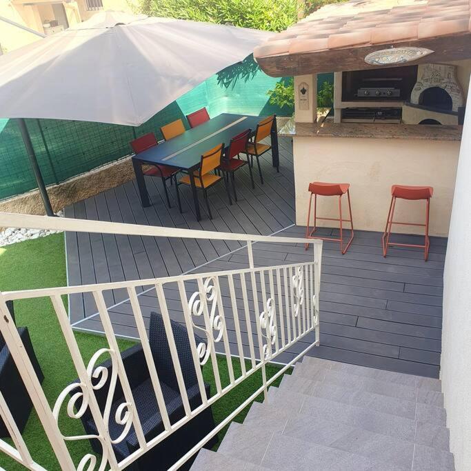 Joli Haut De Villa 3 Chambres Climatise Avec Jacuzzi Marignane Dış mekan fotoğraf