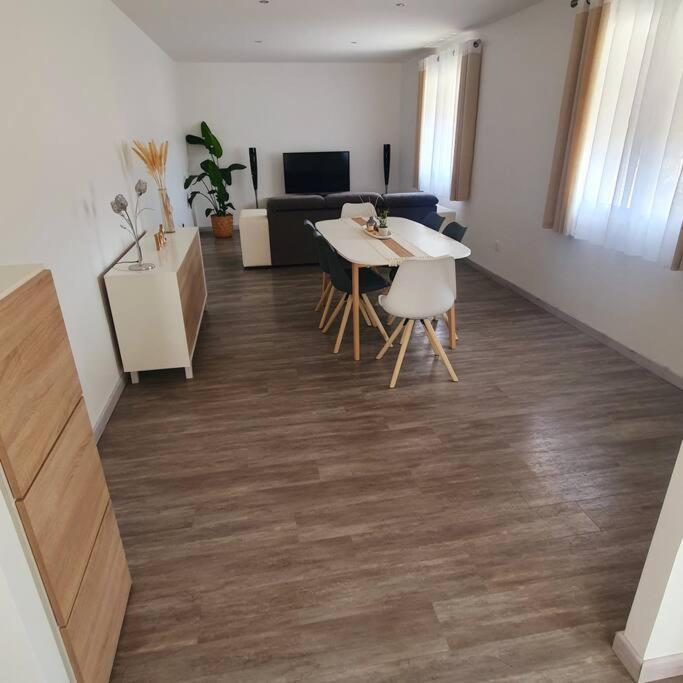 Joli Haut De Villa 3 Chambres Climatise Avec Jacuzzi Marignane Dış mekan fotoğraf
