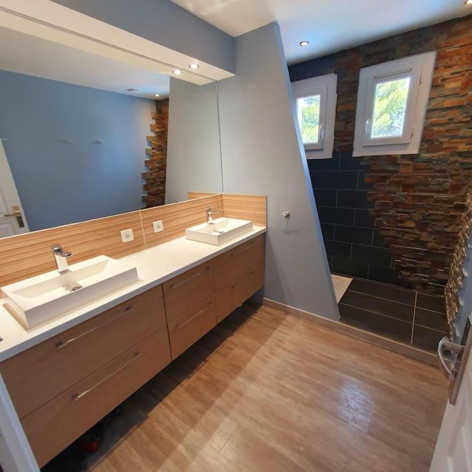 Joli Haut De Villa 3 Chambres Climatise Avec Jacuzzi Marignane Dış mekan fotoğraf