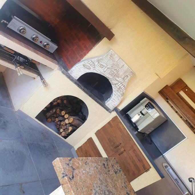 Joli Haut De Villa 3 Chambres Climatise Avec Jacuzzi Marignane Dış mekan fotoğraf