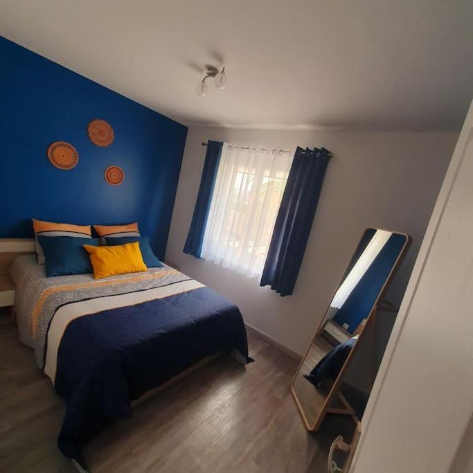 Joli Haut De Villa 3 Chambres Climatise Avec Jacuzzi Marignane Dış mekan fotoğraf